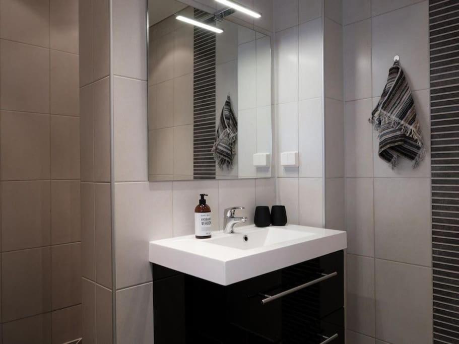 In The Heart Of Brosundet! Fully Equipped 3 Bed Room Ap Олесунн Екстер'єр фото